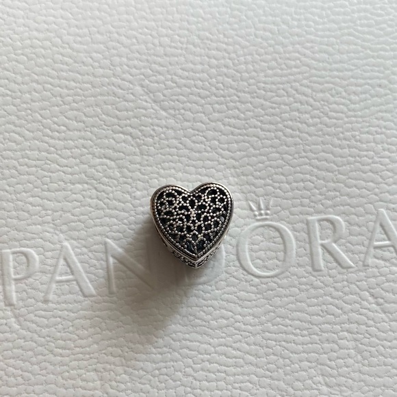Retired Rare Pandora Filigree & Beaded Heart Charm EUC - Picture 5 of 11